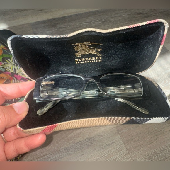 Burberry prescription frames with case mix color tortious shell frames used - Picture 2 of 11